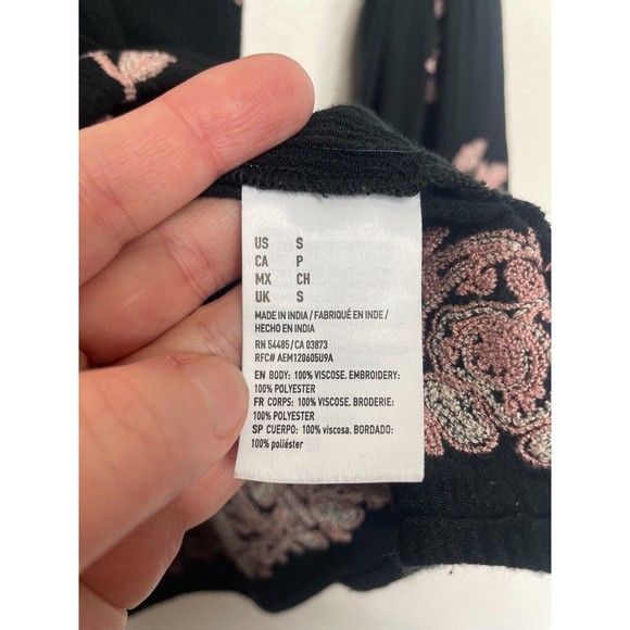 American Eagle Outfitters Sz S Off The Shoulders Blouse Black Floral Embroidered - Picture 7 of 12